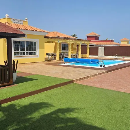 Villa Bonita On Golf In El Descanso ,caleta Fuste-fuerteventura Caleta De Fuste